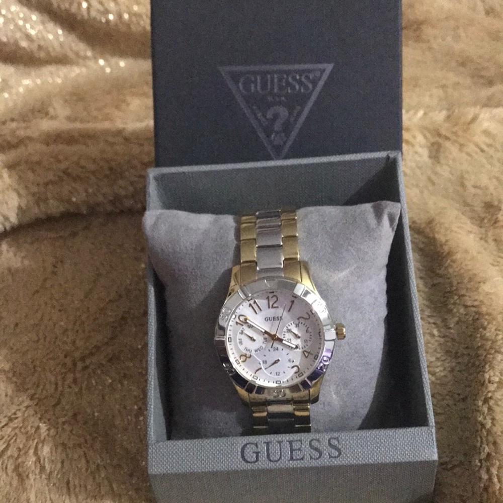 NWT ORIGINAL GUESS LADIES WATCH
